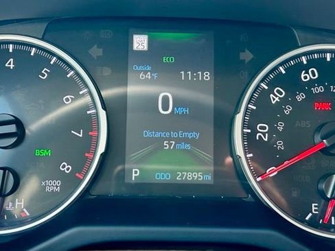 Certified 2022 Toyota RAV4 XLE w/ XLE Grade Weather Package AWD/4WD image 19