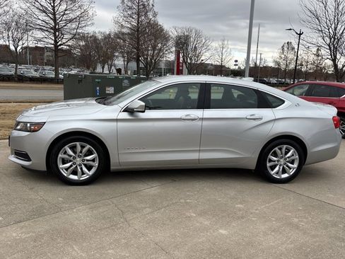 Used 2016 Chevrolet Impala LT w/ Convenience Package image 9