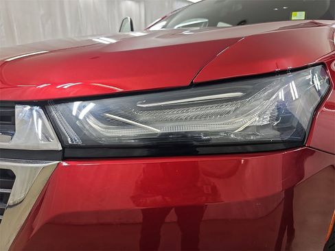 Certified 2023 Chevrolet Traverse LT w/ LPO, Floor Liner Package image 40