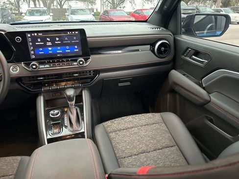 Used 2023 Chevrolet Colorado Z71 w/ Z71 Convenience Package 2 image 12