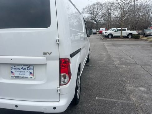Used 2021 Nissan NV200 SV w/ Back Door Glass Package image 10