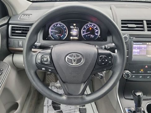 Used 2017 Toyota Camry LE image 9