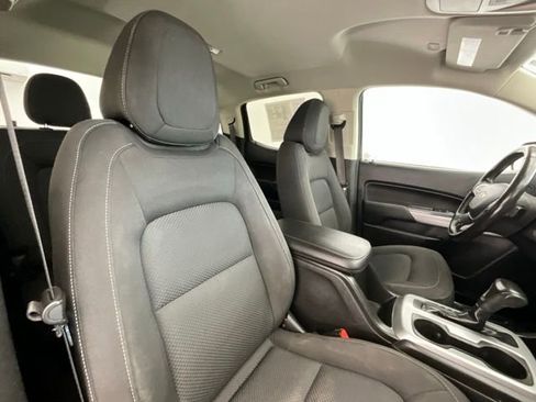 Used 2021 Chevrolet Colorado LT AWD/4WD image 13