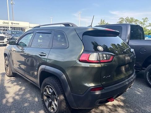 Used 2020 Jeep Cherokee Trailhawk w/ Comfort/Convenience Group AWD/4WD image 17