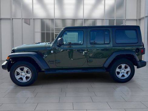 Used 2021 Jeep Wrangler Unlimited Sport AWD/4WD image 9