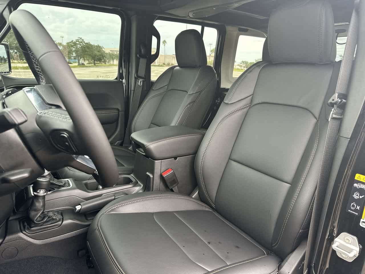 New 2027 Jeep Wrangler Unlimited Sahara AWD/4WD image 17