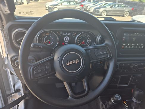 Used 2023 Jeep Wrangler Sport AWD/4WD image 9