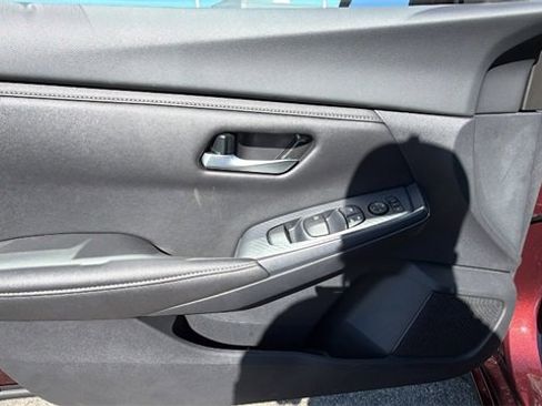 New 2025 Nissan Sentra SV w/ Trunk Package image 18