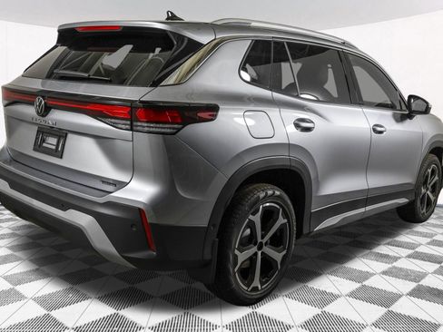 New 2026 Volkswagen Tiguan SE image 12