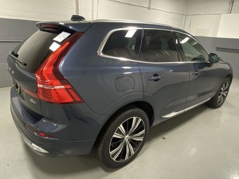 Certified 2022 Volvo XC60 B6 Inscription w/ Advanced Package image 3