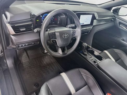 Used 2026 Toyota Camry SE FWD image 10