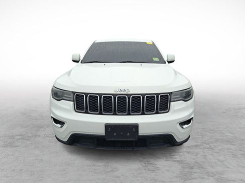 Used 2021 Jeep Grand Cherokee Laredo AWD/4WD image 2
