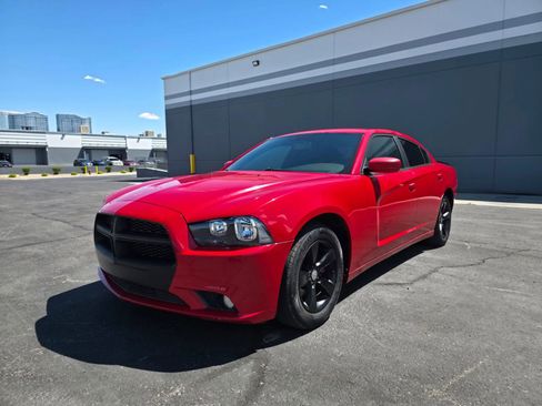 Used 2013 Dodge Charger SE w/ Connectivity Group image 1