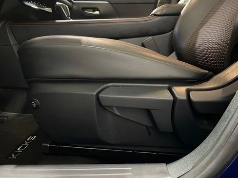 Certified 2025 Nissan Kicks SR AWD/4WD image 12