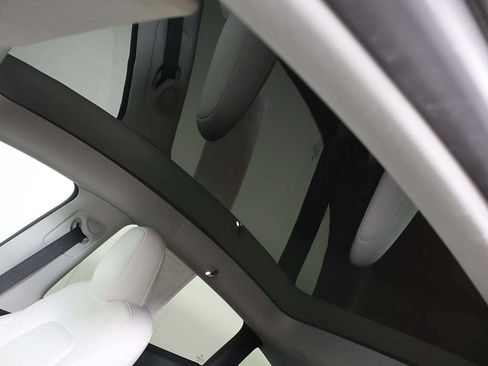Used 2023 Tesla Model Y Performance AWD/4WD image 22