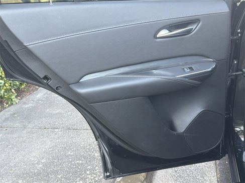 Used 2025 Cadillac XT4 Premium Luxury image 25