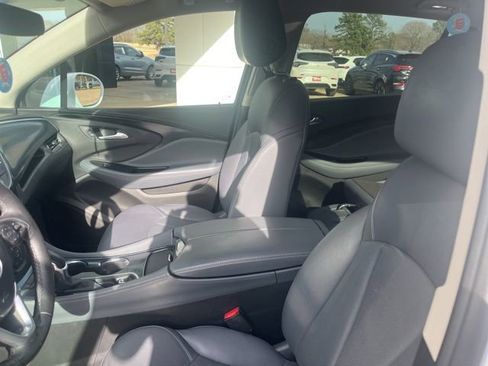 Used 2019 Buick Envision Essence image 7