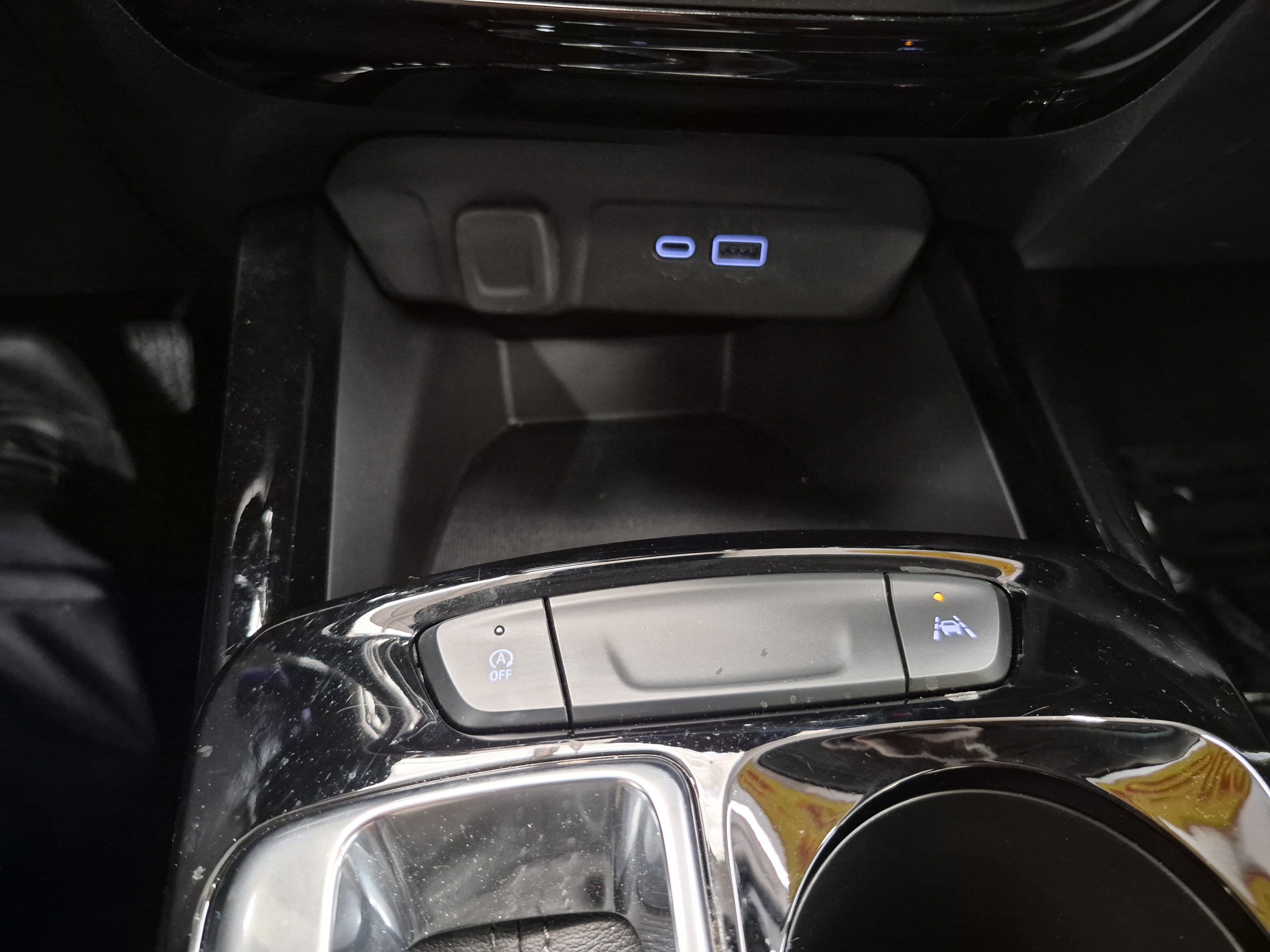 Used 2025 Chevrolet Trax LT FWD image 24