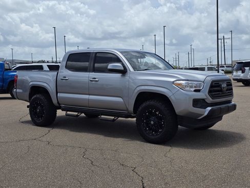 Used 2019 Toyota Tacoma SR w/ SR Convenience Package RWD image 3