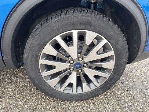 Used 2020 Ford Escape Titanium w/ Titanium Premium Package 2.0 image 18