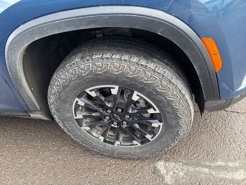 Used 2025 Chevrolet Traverse Z71 w/ Driver Confidence Package image 9