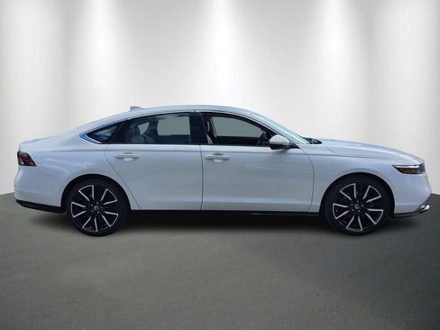 New 2026 Honda Accord Touring image 7