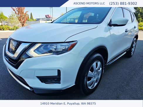 Used 2017 Nissan Rogue S image 1