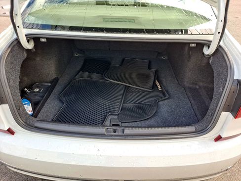 Used 2017 Volkswagen Passat 1.8T S image 11