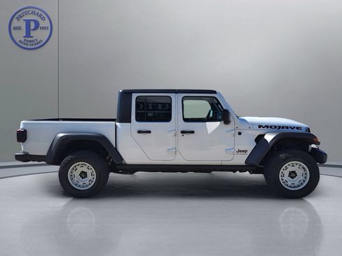 Used 2023 Jeep Gladiator Mojave w/ LED Lighting Group AWD/4WD image 8