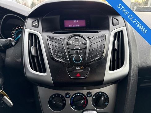 Used 2012 Ford Focus SE image 4