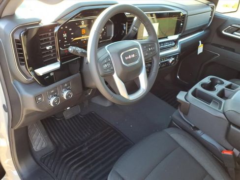New 2026 GMC Sierra 1500 SLE image 4