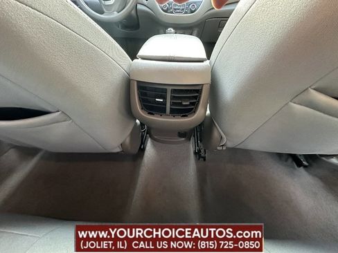 Used 2018 Chevrolet Malibu LT image 22