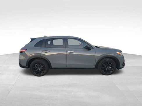 Used 2025 Honda HR-V Sport image 8