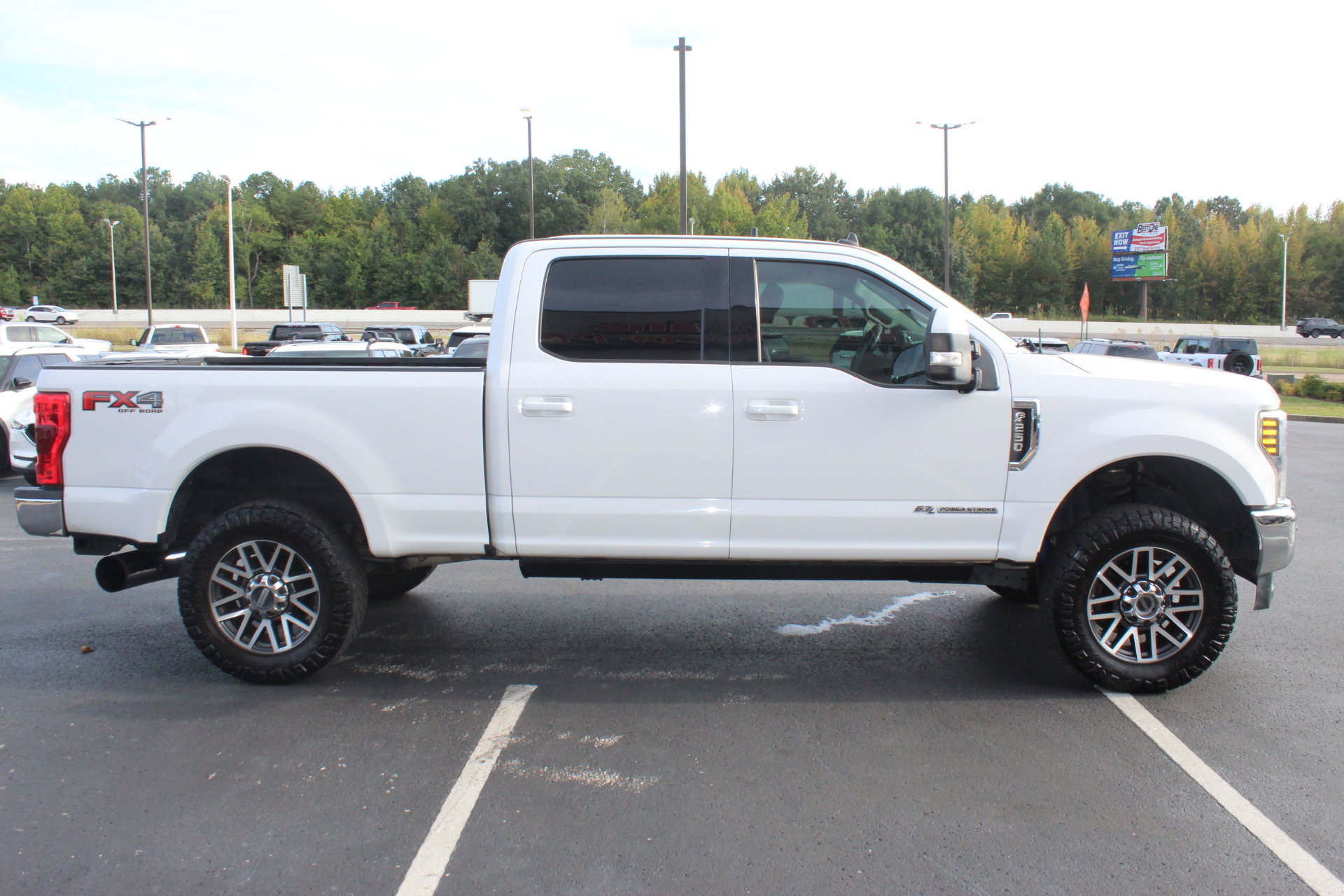 Used 2019 Ford F250 Lariat w/ Lariat Value Package AWD/4WD image 5