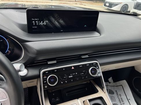 Used 2022 Genesis GV80 2.5T w/ Prestige Package 04 image 9