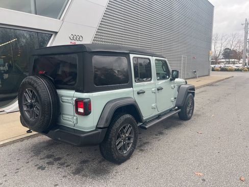 Used 2024 Jeep Wrangler Sport S image 27