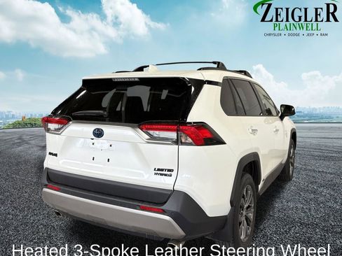 Used 2022 Toyota RAV4 Limited image 7