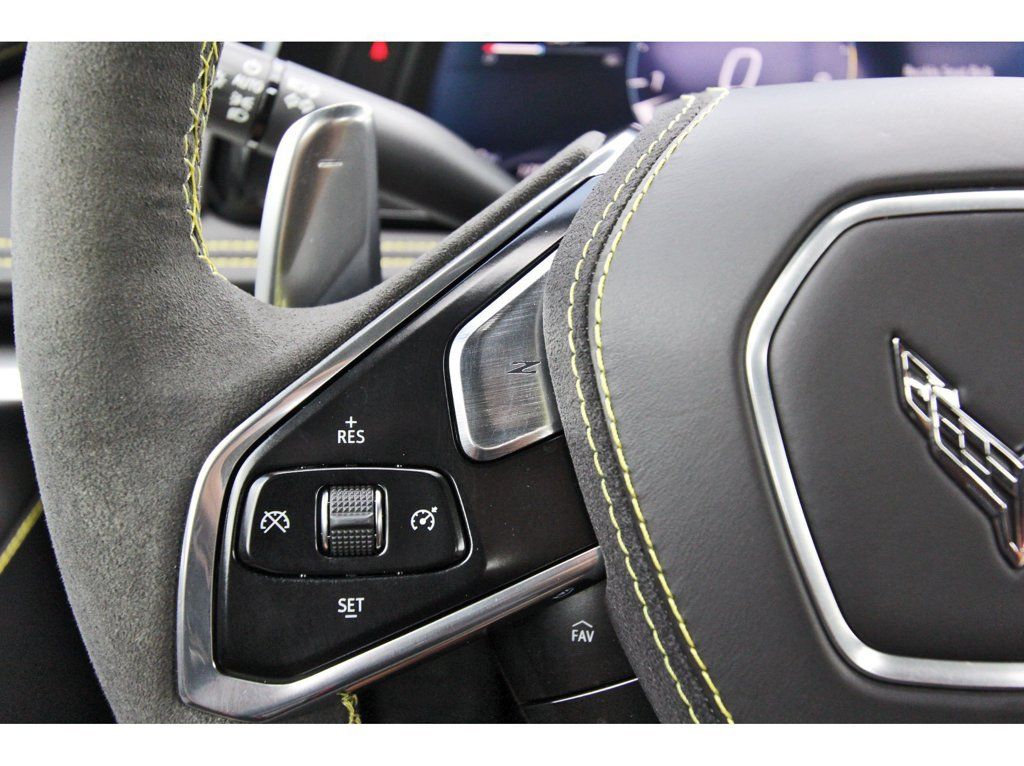 Used 2022 Chevrolet Corvette Stingray Premium Conv RWD image 11