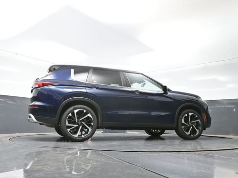 Used 2024 Mitsubishi Outlander SE image 50