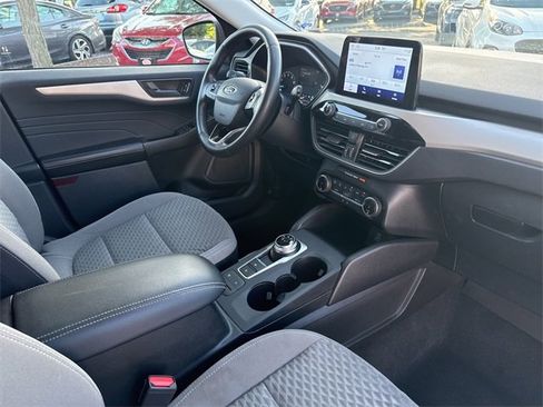 Used 2022 Ford Escape SE w/ SE Sport Appearance Package image 28