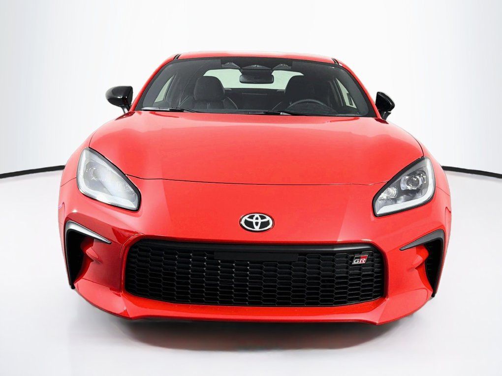 New 2027 Toyota GR86 Premium RWD image 2