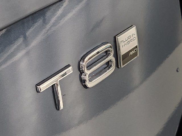 New 2026 Volvo XC90 T8 Plus w/ Protection Package Premier AWD/4WD image 13