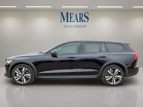 New 2026 Volvo V60 B5 Cross Country Plus w/ Protection Package Premier image 2