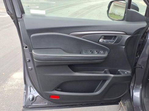 Used 2021 Honda Passport Sport image 13