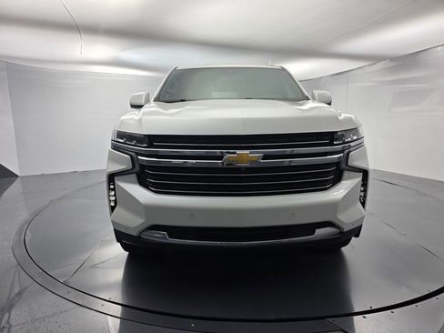 Used 2024 Chevrolet Tahoe LT w/ Luxury Package AWD/4WD image 2
