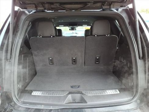Used 2024 Chevrolet Tahoe Premier AWD/4WD image 15