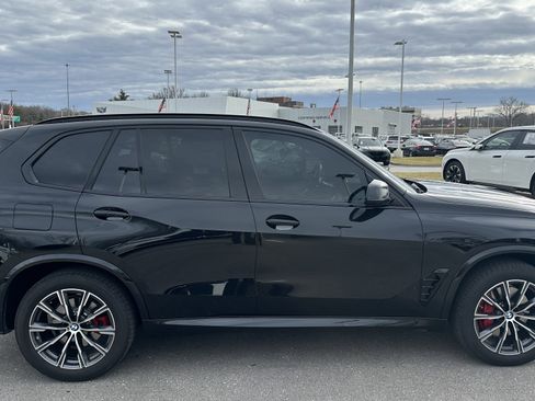 Used 2025 BMW X5 xDrive40i w/ Executive Package image 11