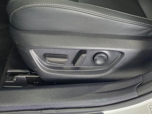 Used 2025 Toyota Camry SE image 24