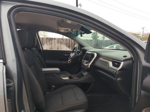 Used 2020 GMC Acadia SLE w/ LPO, Floor Liner Package image 14