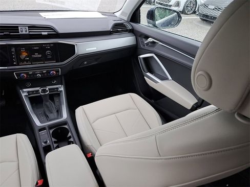 New 2025 Audi Q3 2.0T Premium Plus image 25